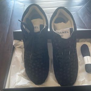 Chanel 22A CC Logo Suede Sneaker 39